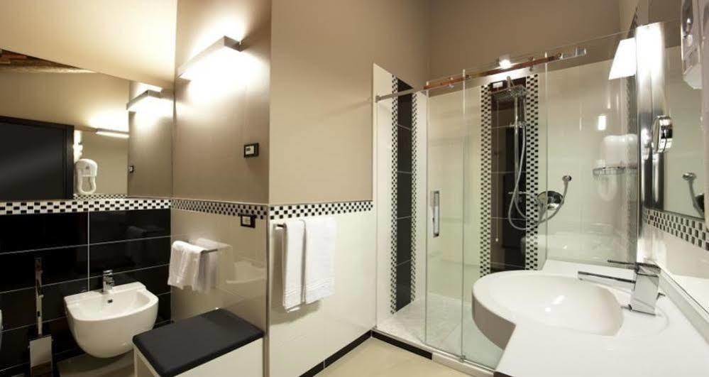 Villa Solaris Hotel & Residence Тецце-суль-Брента Экстерьер фото